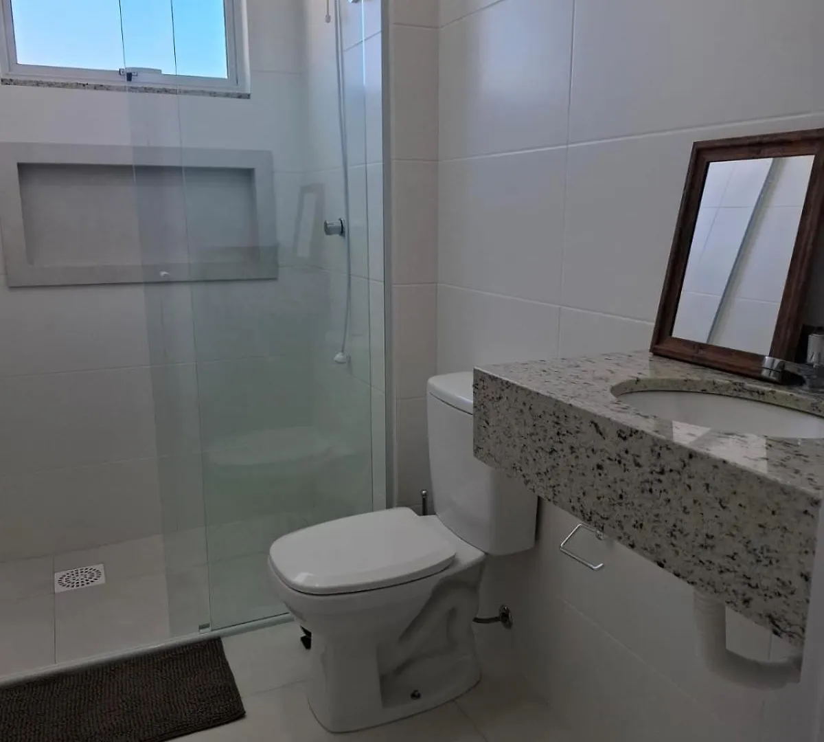 Apartamento Aluguel Temporada Praia Do Sonho Palhoca Sc Acomodacoes Para Ate 8 Pessoas Brasilien